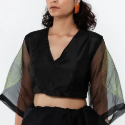 Medium Black Eye Blouse