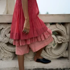 Swatti Kapoor Quartz Pink Layered Dress With Coral Culottes -Outlet Loometta Store 131sk15 4