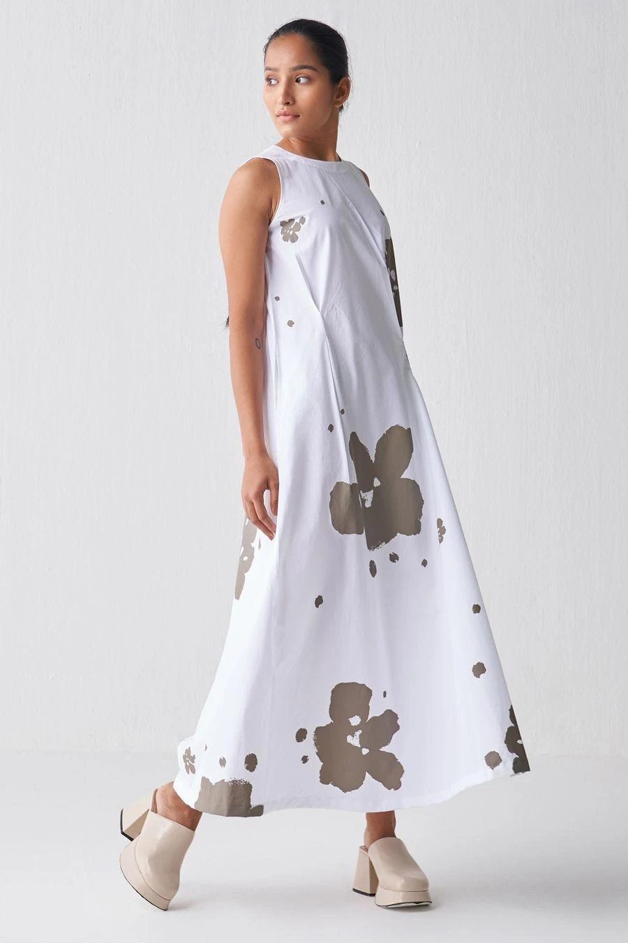 Three White & Grey Sleeveless Asymmetric Dress 3 Three White & Grey Sleeveless Asymmetric Dress