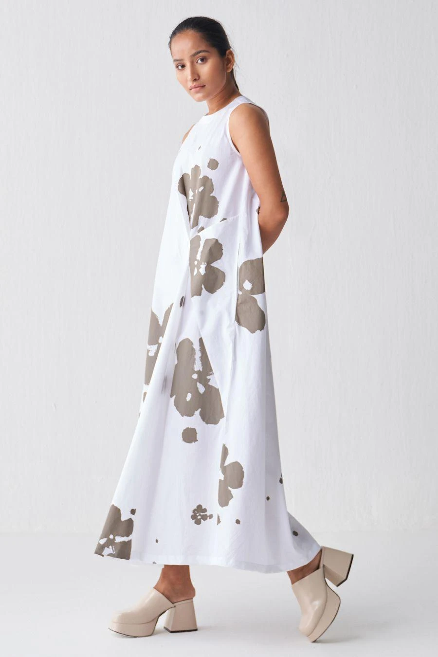 Three White & Grey Sleeveless Asymmetric Dress 4 Three White & Grey Sleeveless Asymmetric Dress - Image 2