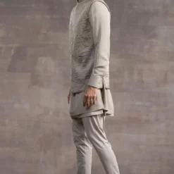 Tarun Tahiliani Men Blush Embroidered Bundi Jacket 8 Tarun Tahiliani Men Blush Embroidered Bundi Jacket -Outlet Loometta Store 411ttmw7 3