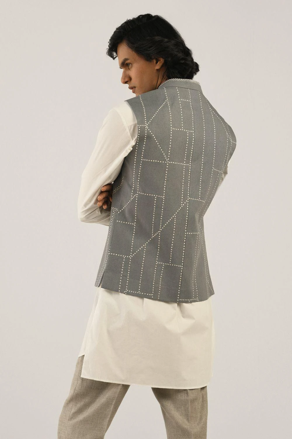 Countrymade Fuselage Hand Embroidered Grey Bundi 8 Countrymade Fuselage Hand Embroidered Grey Bundi - Image 6