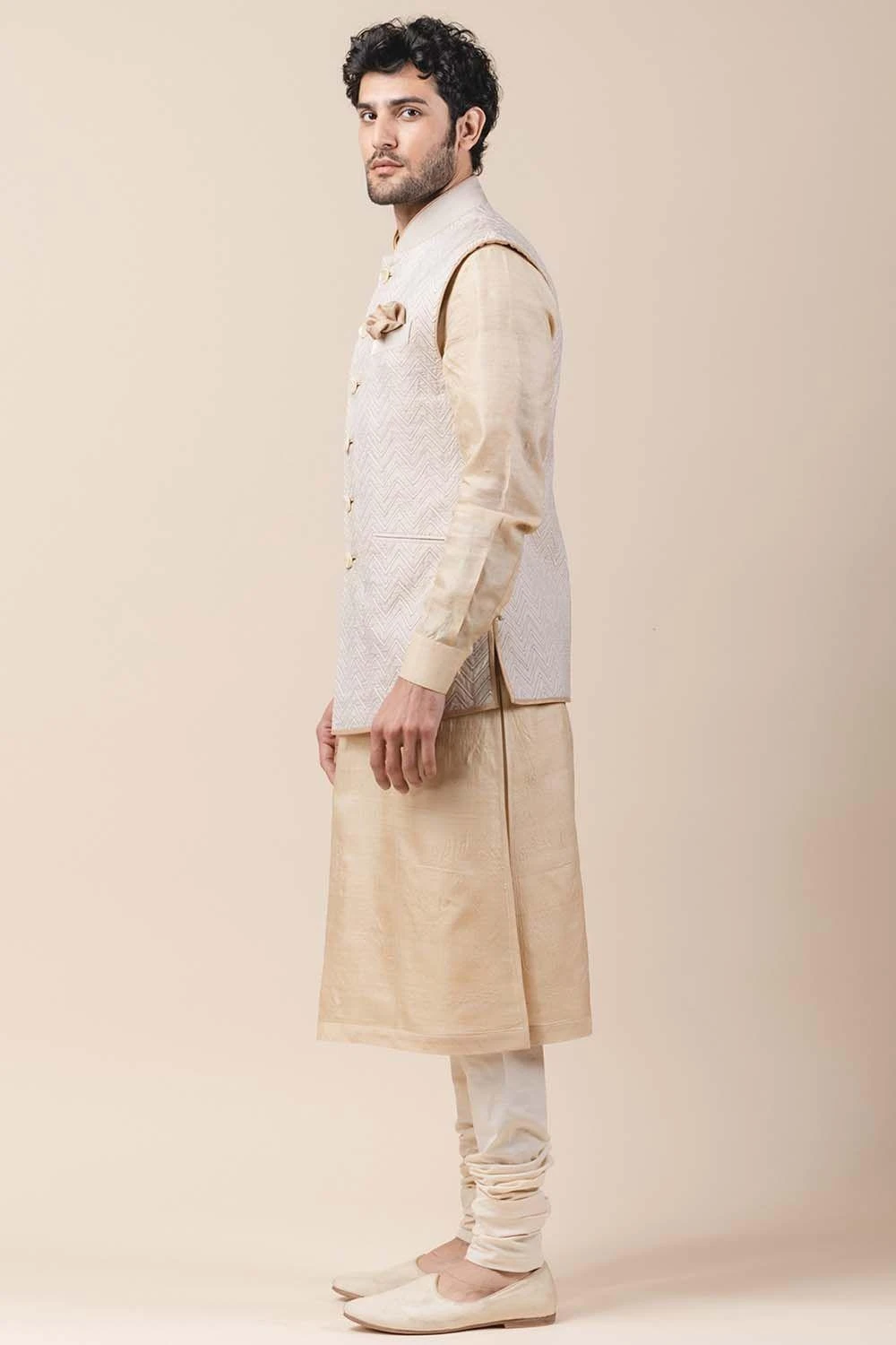 Tarun Tahiliani Men Ivory Applique Bundi Jacket 4 Tarun Tahiliani Men Ivory Applique Bundi Jacket - Image 2